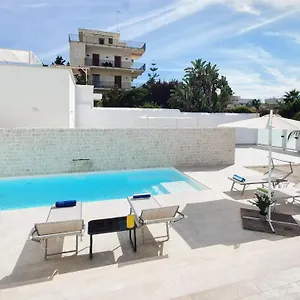 Mediterranea - Seaview, Pool & Garden Appartamento